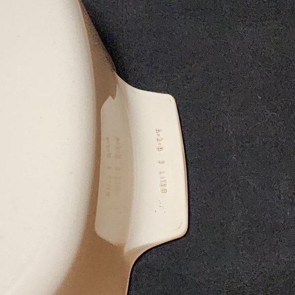 Vintage 2 Liter Forever Yours Hearts Casserole Dish - Picture 4 of 6